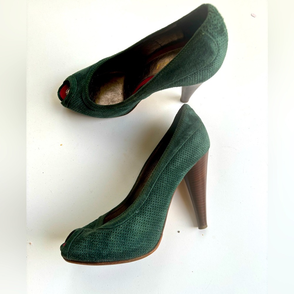 Seven for all mankind, emerald green, 4 inch heel women’s 5 1/2